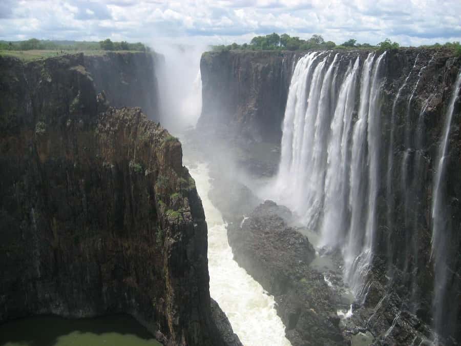 From Kasane: Victoria Falls Day Trip (Zimbabwe side) - Devil’s Cataract and Livingstone’s Statue Stops