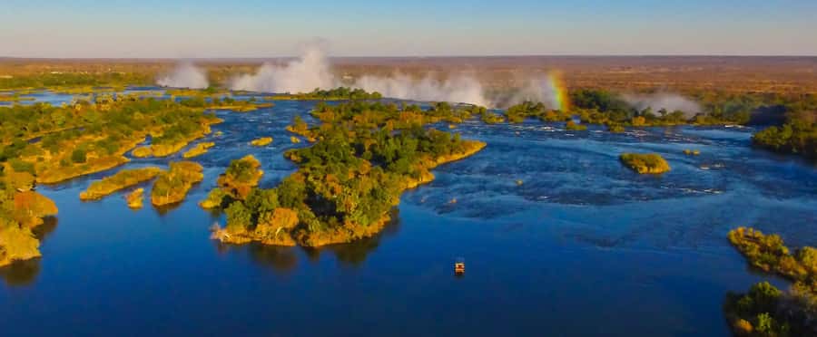 GUIDED TOUR OF THE VICTORIA FALLS ON THE ZAMBIAN SIDE - Rainforest trails: the walk you remember after the photos fade