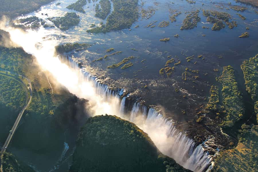 GUIDED TOUR OF THE VICTORIA FALLS ON THE ZAMBIAN SIDE - Getting picked up in Livingstone and starting with the right pace