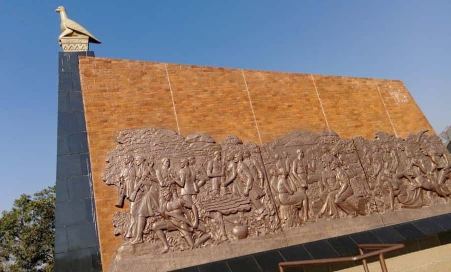 HARARE CITY TOUR ADVENTURES !! - Balancing Rocks Park: photos first, then meaning
