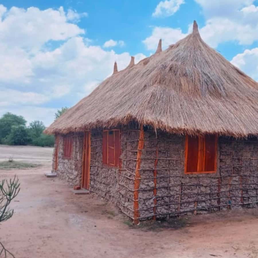 Livingstone: Amazing Traditional Village & Dance Culture - Timing and the 7-hour reality in Zambezi heat