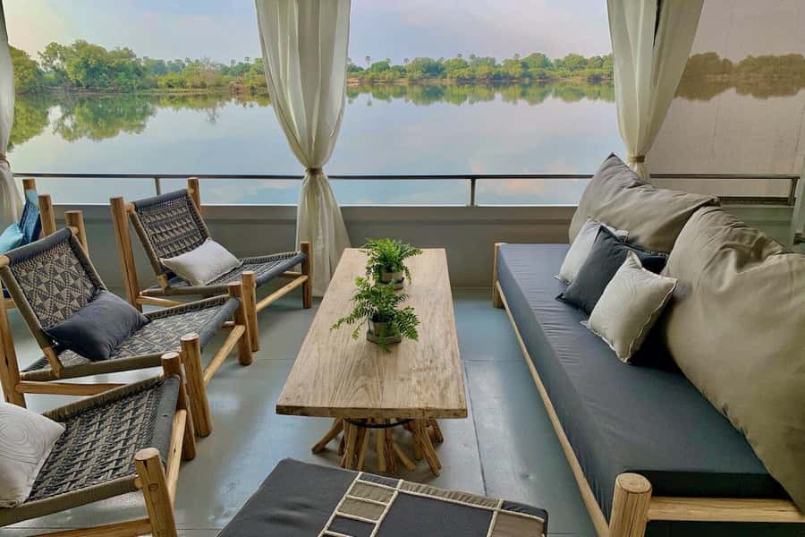 Luxury Cruise : Sunset Boat Cruise on The Zambezi Explorer - Why This Zambezi Sunset Cruise Feels Special on the River