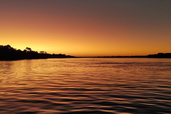 Luxury Sunset River Cruise on the Zambezi - A fun start: welcome dance and marimba entertainment