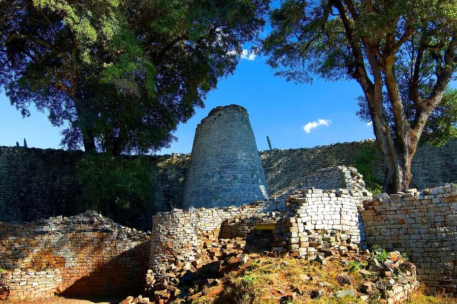 MASVINGO; GREAT ZIMBABWE MONUMENT TOUR - FROM HARARE - What you actually do at the ruins: Hill Complex, Museum, Enclosure, Valley Ruins