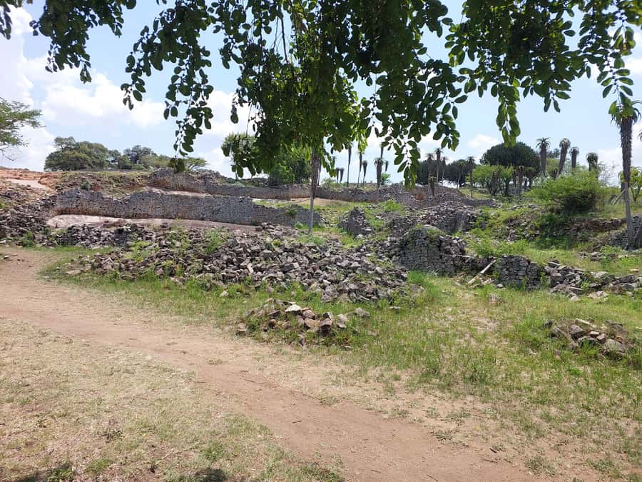 MASVINGO; GREAT ZIMBABWE MONUMENT TOUR - FROM HARARE - Road comfort and the reality of a 14-hour schedule