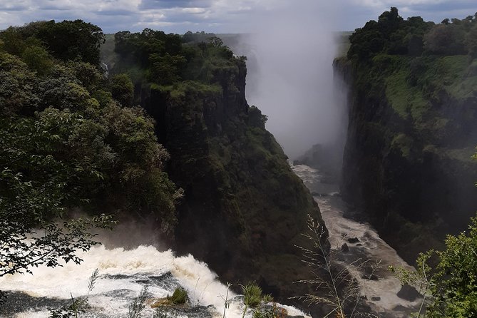 Private Guided Tour of the Falls with Pickup - What your guided stop feels like from pickup to finish