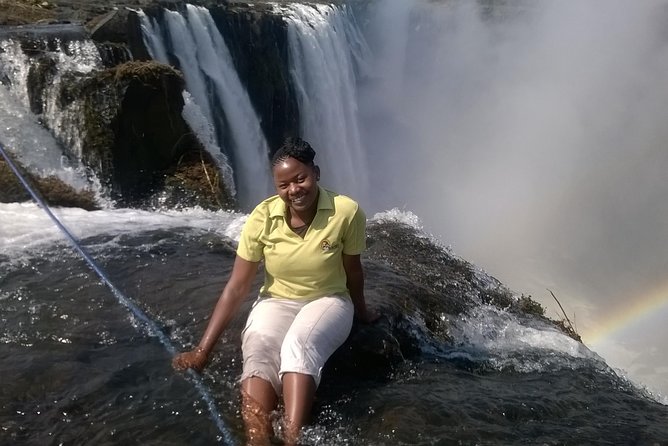 Private Guided Tour of the Falls with Pickup - Walking into the falls: rainforest, legend, and what you should look for