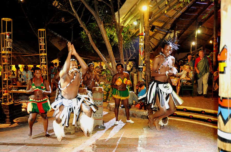 Victoria Falls: Boma Dinner and Drum Show - The full meal: starter platter, soup by the campfire, salad bar