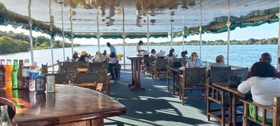 Victoria Falls Full Day Experience - Crafts market reality check: shopping with a plan, not pressure