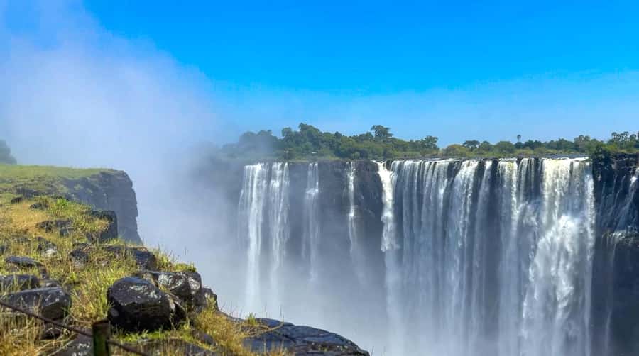 Victoria Falls: Guided Tour of the Victoria Falls - Price and logistics: is $32 good value?