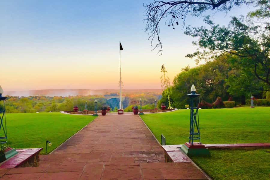 Victoria Falls Guided Tour with High Tea - Victoria Falls plus high tea, what this mix really means