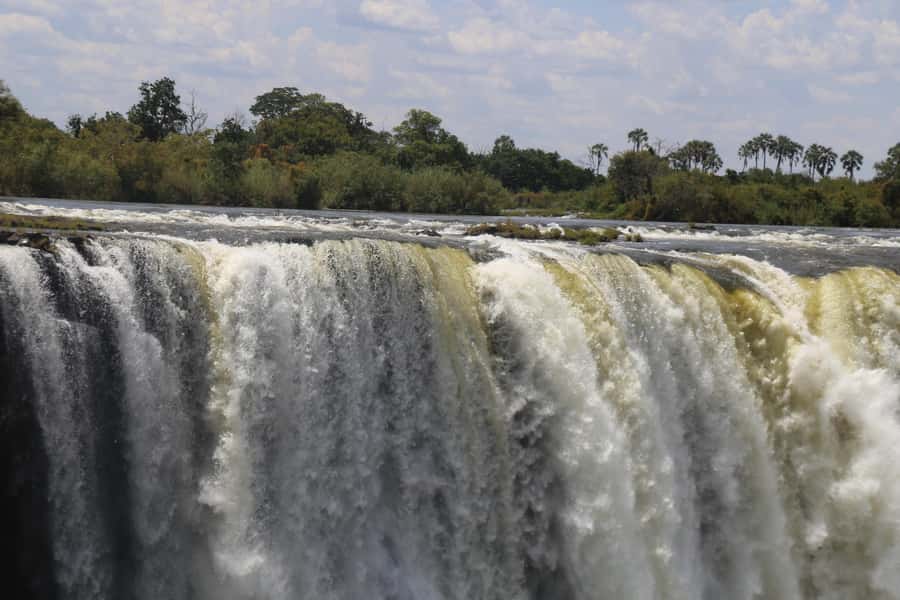 Victoria Falls Guided Tour with High Tea - Getting picked up at Victoria Falls, and why the timing matters