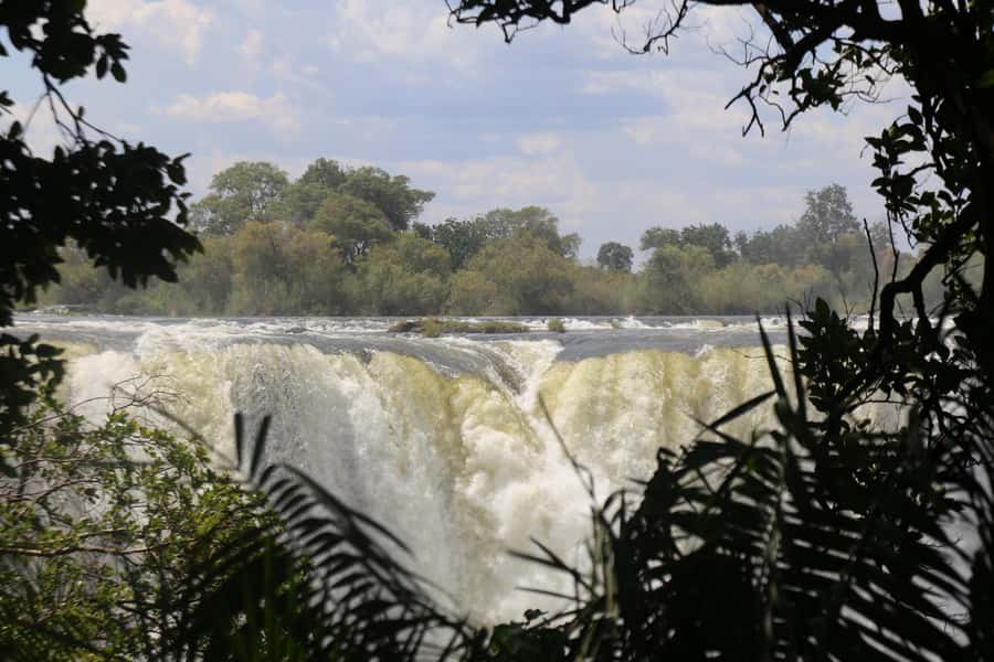 Victoria Falls Guided Tour with High Tea - Who this tour suits best