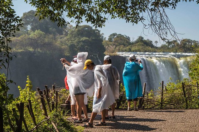 Victoria Falls Guided Tour with Hotel Pickup - Timing and what a 2.5 to 3 hour loop feels like