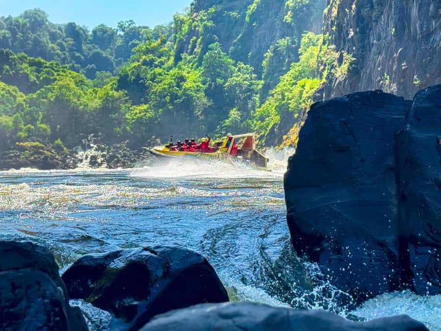 Victoria Falls: Jetboat Adventure Experience - What to Bring, What to Wear, and How to Stay Comfortable