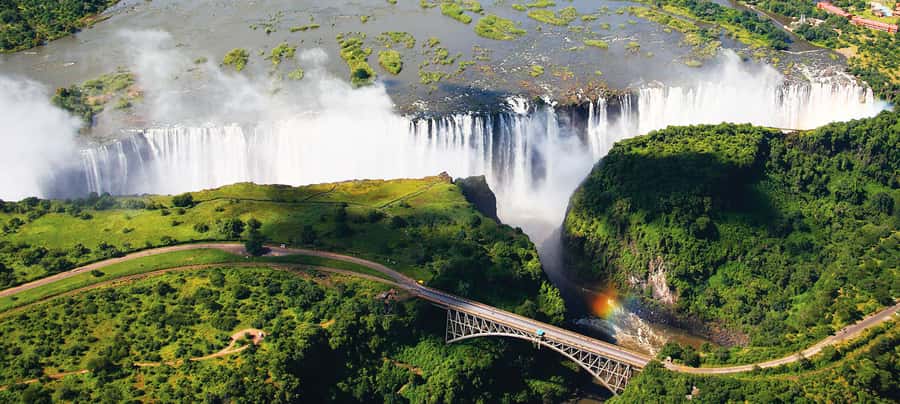 Victoria Falls: Private Guided Tour of the Falls - Photo help plus rain gear: how to be comfortable at the mist line