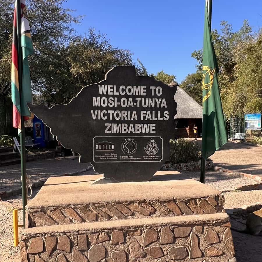 Victoria Falls: Private Guided Tour of the Waterfalls - Pickup and getting there: keep it light, and you will enjoy the walk more
