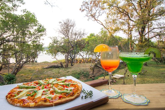 Victoria Falls : Scenic Day Tour, Lunch & Helicopter Flight - Lunch at the Lookout Cafe or Baines Restaurant, how to make the most of it