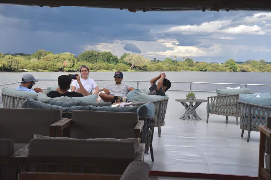 Victoria Falls: Sunset Cruise and Dinner at The Eatery - Food, drinks, and service, what stands out most