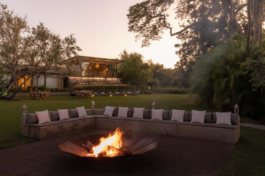 Victoria Falls: Sunset Cruise and Dinner at The Eatery - FAQ