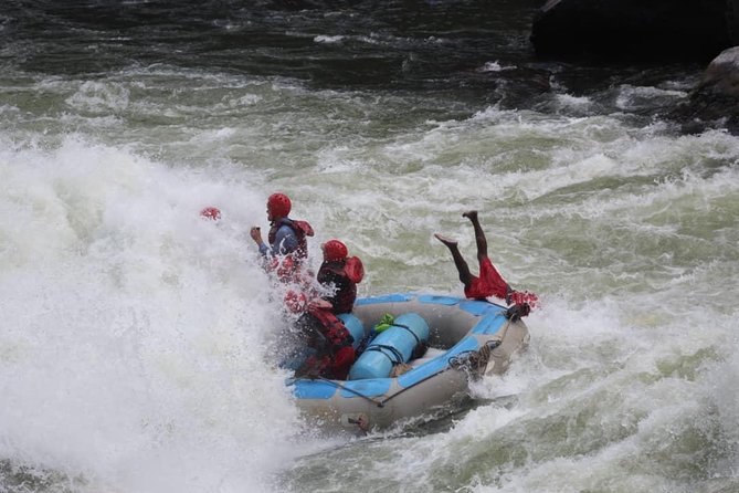 White Water Rafting in Zimbabwe - The Steep Gorge Walk Is the Hard Part, Not Just the Rapids