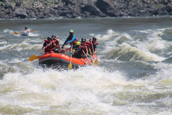Whitewater Rafting Adventure on the Zambezi River, Victoria Falls Zimbabwe - Class 3 to 5 Rapids and Calm Pools: How the Challenge Really Feels